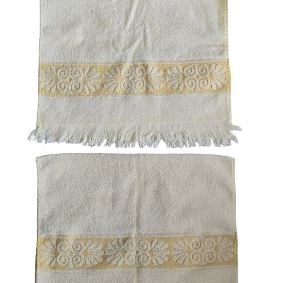 Vintage Hand Towels Pair - Picture 2 of 4